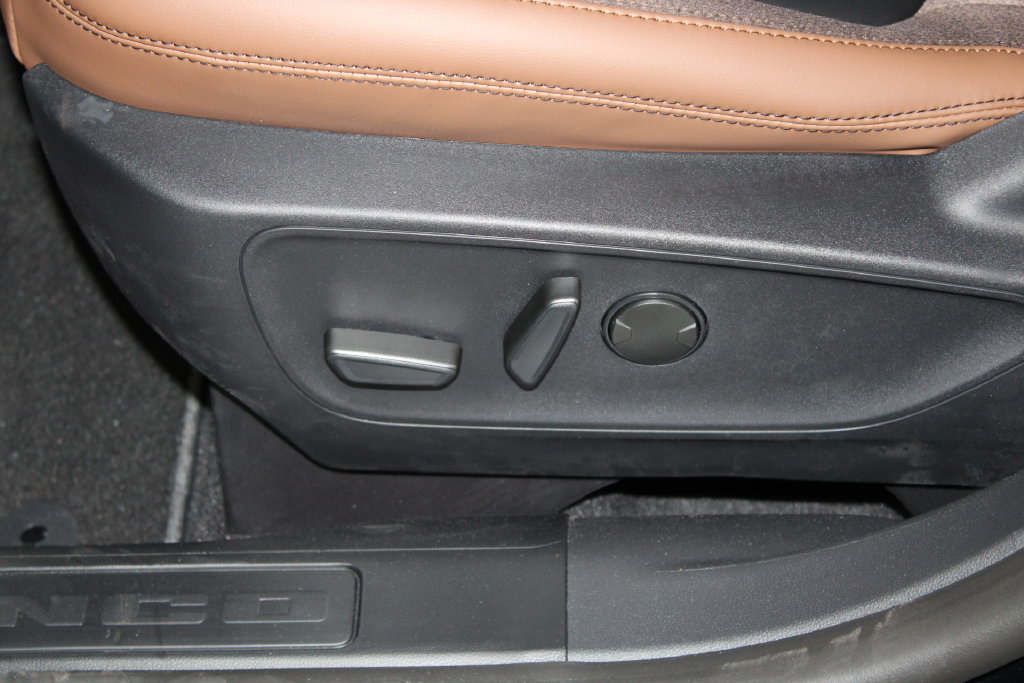 New 2026 Ford Bronco Sport Outer Banks AWD/4WD image 17