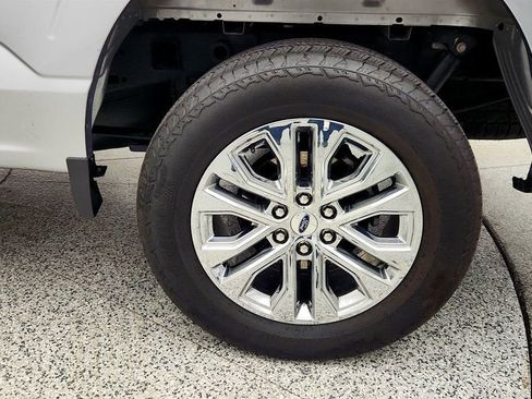 Used 2025 Ford F150 Lariat w/ Equipment Group 502A High AWD/4WD image 9