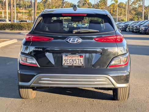 Used 2023 Hyundai Kona SE w/ Cargo Package image 9