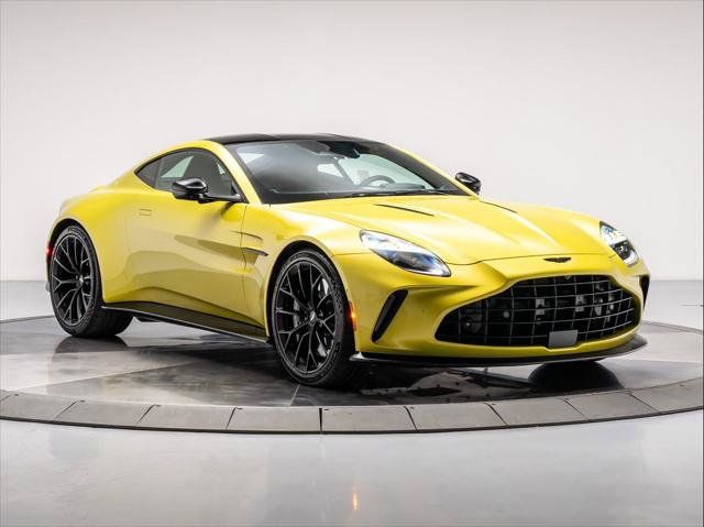 Used 2025 Aston Martin V8 Vantage Coupe RWD image 1