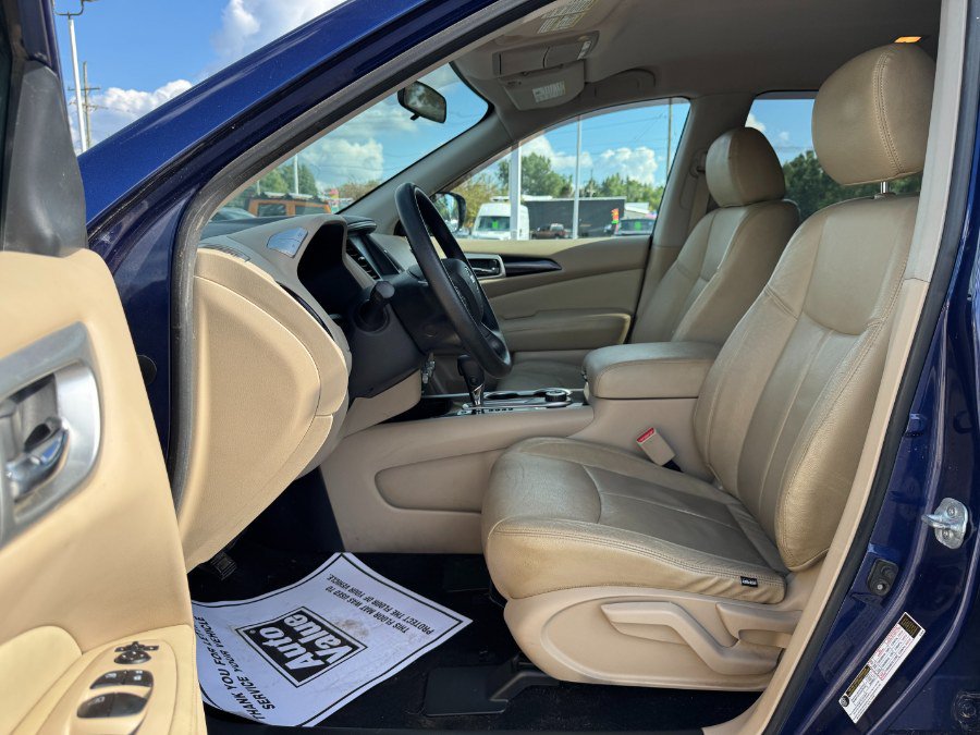 Used 2017 Nissan Pathfinder S AWD/4WD image 15
