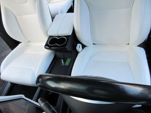 Used 2017 Tesla Model X P100D image 11