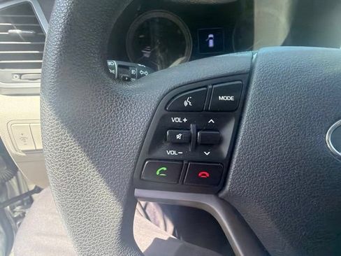 Used 2017 Hyundai Tucson SE AWD/4WD image 14