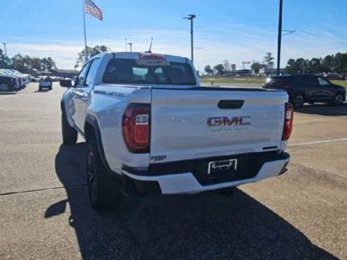 Certified 2024 GMC Canyon Elevation w/ Trailering Package image 7