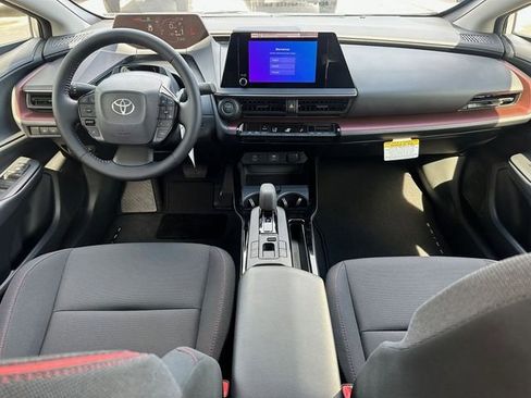 New 2026 Toyota Prius Plug-In Hybrid FWD image 10
