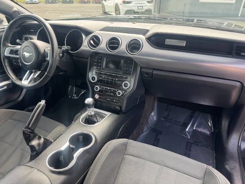 Used 2018 Ford Mustang GT RWD image 14