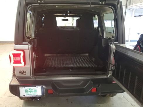 Used 2019 Jeep Wrangler Unlimited Sport S image 23