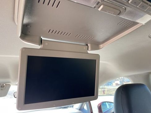 Used 2020 Chrysler Pacifica Touring-L w/ Advanced Safetytec Group image 7