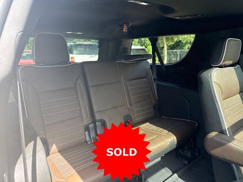 Used 2025 GMC Yukon XL Denali Ultimate AWD/4WD image 21