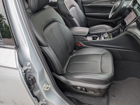 Used 2024 Jeep Grand Cherokee Limited w/ Luxury Tech Group II AWD/4WD image 21