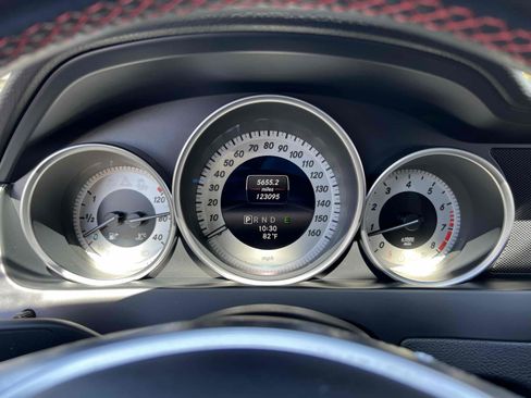 Used 2014 Mercedes-Benz C 250 Sedan image 5