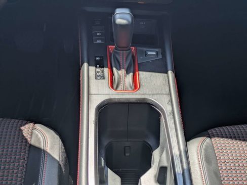 Used 2025 Nissan Kicks SR image 20