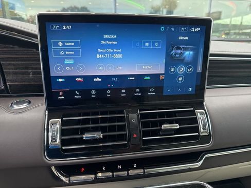 Used 2024 Lincoln Navigator Black Label image 8