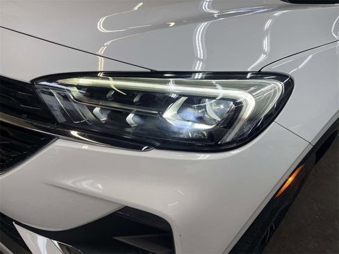 Used 2021 Buick Encore GX Essence w/ Advanced Technology Package image 9