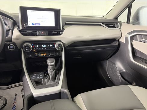 Used 2025 Toyota RAV4 XLE Premium image 23