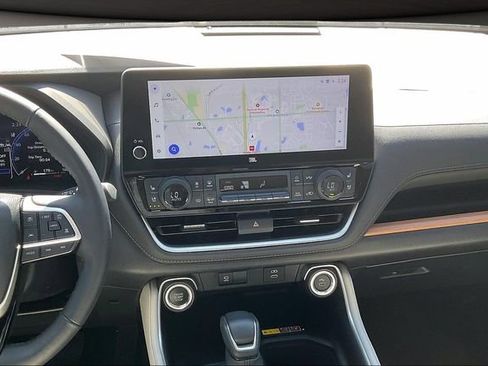 Used 2025 Toyota Grand Highlander Limited image 6