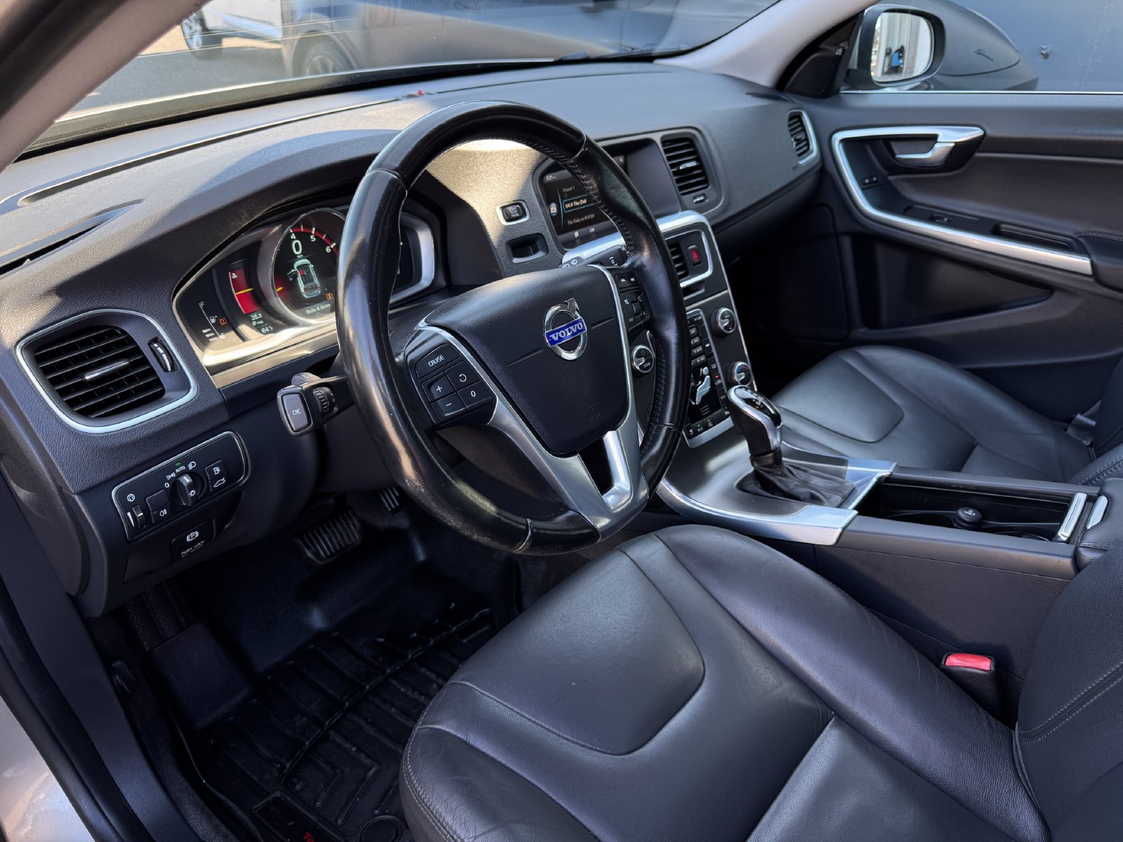Used 2015 Volvo V60 T5 Premier FWD image 10