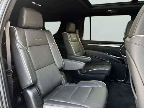 Used 2025 Cadillac Escalade ESV Sport w/ Touring Package AWD/4WD image 45