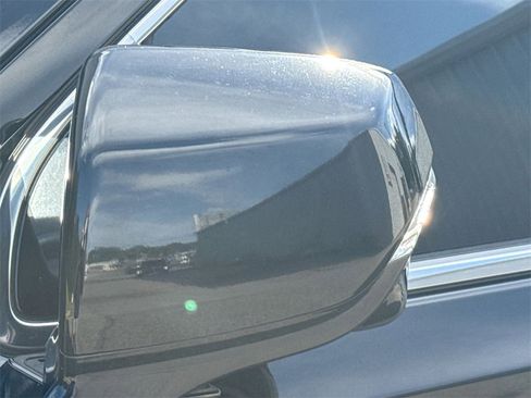 Used 2023 Cadillac Escalade ESV Premium Luxury image 11