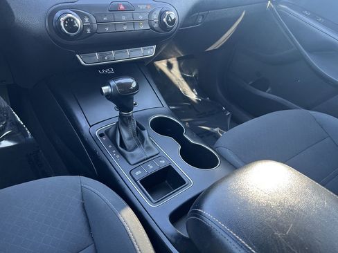 Used 2016 Kia Sorento LX w/ LX Convenience Package image 9