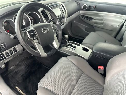 Used 2015 Toyota Tacoma 4x4 Access Cab V6 w/ TRD Off-Road Package image 20