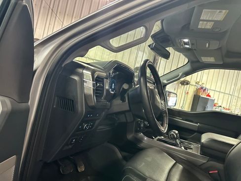 Used 2022 Ford F150 Lariat w/ Max Trailer Tow Package image 30