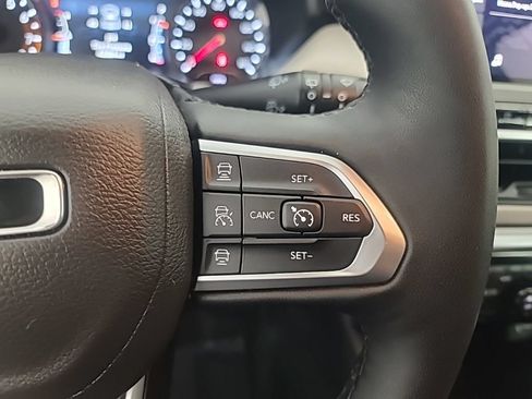 Used 2025 Jeep Compass Limited AWD/4WD image 29