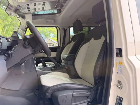 Used 2025 INEOS Grenadier AWD/4WD image 12