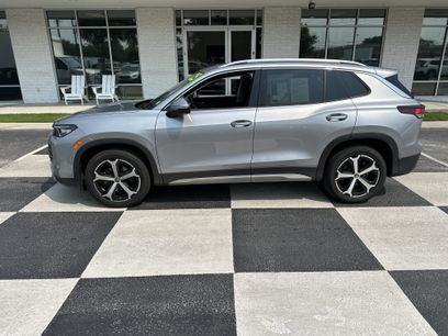 Used 2025 Volkswagen Tiguan SE