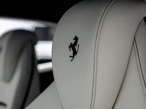 Used 2025 Ferrari Purosangue image 32