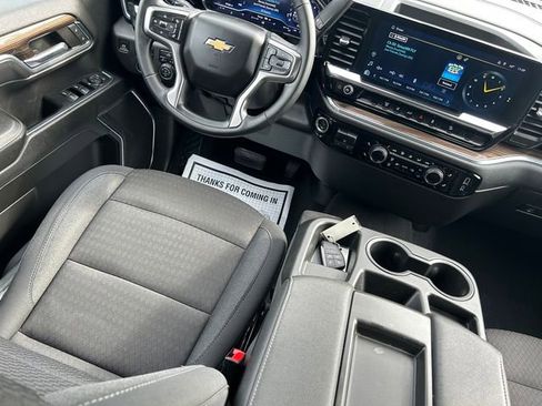 Used 2024 Chevrolet Silverado 2500 LT AWD/4WD image 14