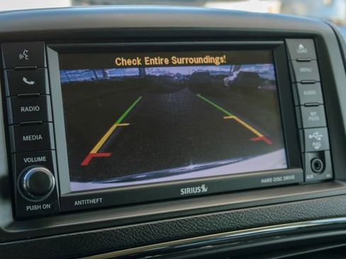 Used 2020 Dodge Grand Caravan SE w/ UConnect Hands-Free Group image 32