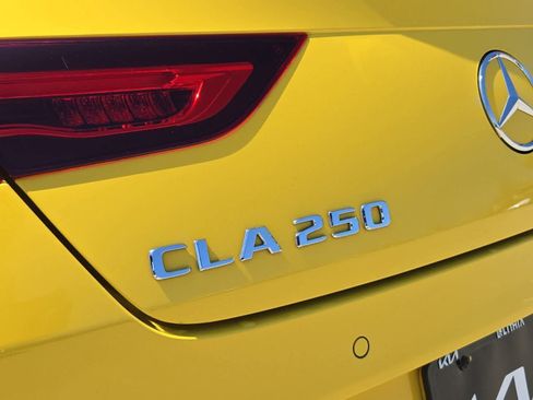 Used 2021 Mercedes-Benz CLA 250 4MATIC image 11