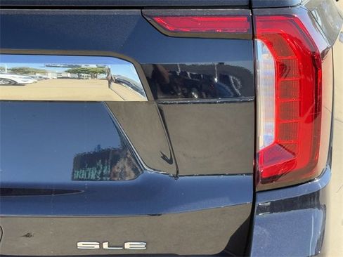 Certified 2021 GMC Yukon SLE image 7