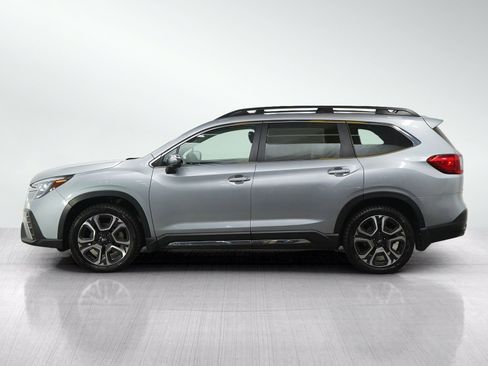Used 2023 Subaru Ascent Limited w/ Technology Package AWD/4WD image 3