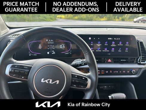 Used 2025 Kia Sportage EX FWD image 9