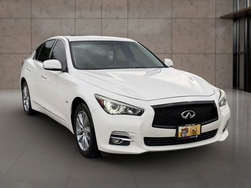 Used 2017 INFINITI Q50 2.0t w/ Moonroof Package image 2