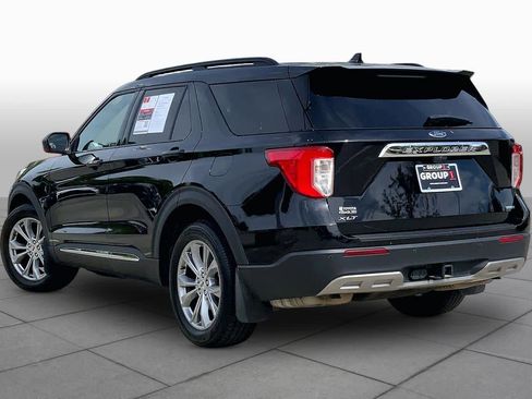 Used 2020 Ford Explorer XLT w/ Equipment Group 202A AWD/4WD image 12