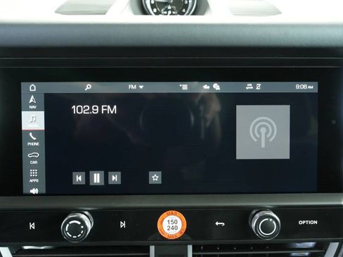 New 2025 Porsche Macan image 18