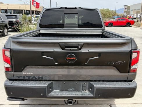 Used 2021 Nissan Titan PRO-4X w/ Pro-4x Convenience Package AWD/4WD image 5