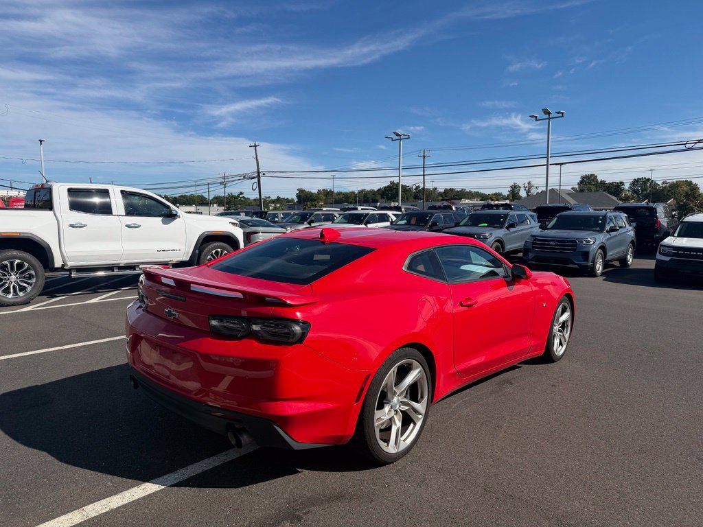 Used 2020 Chevrolet Camaro SS RWD image 7