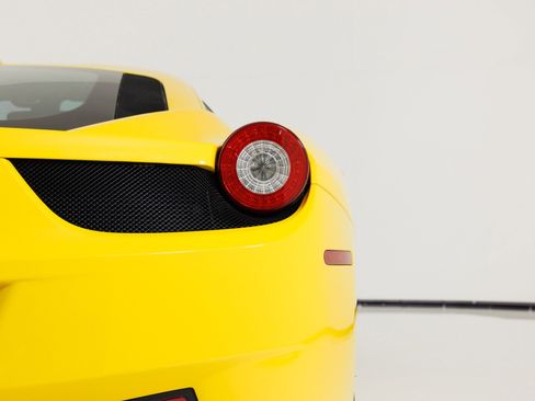 Used 2011 Ferrari 458 Italia Coupe RWD image 75