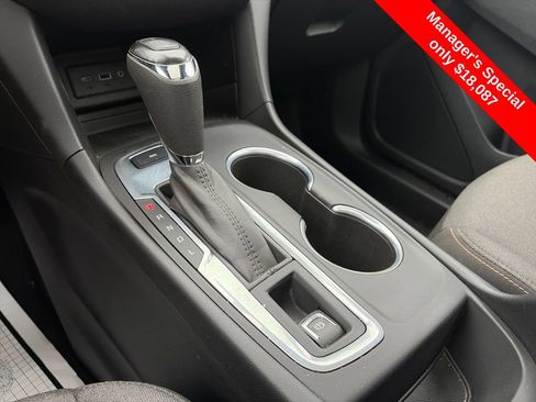 Used 2020 Chevrolet Equinox LT AWD/4WD image 25