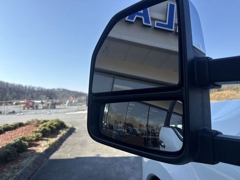 Used 2023 Ford F250 Lariat w/ Lariat Ultimate Package AWD/4WD image 19