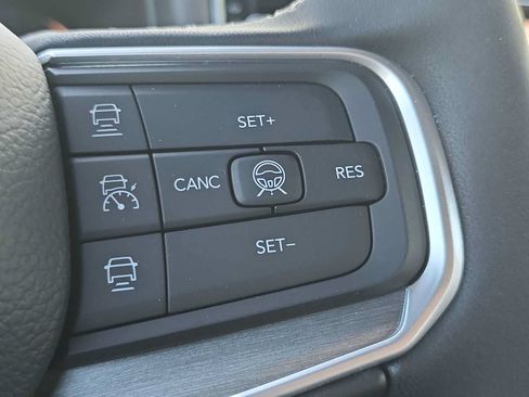 Used 2026 Jeep Grand Wagoneer 4WD image 29