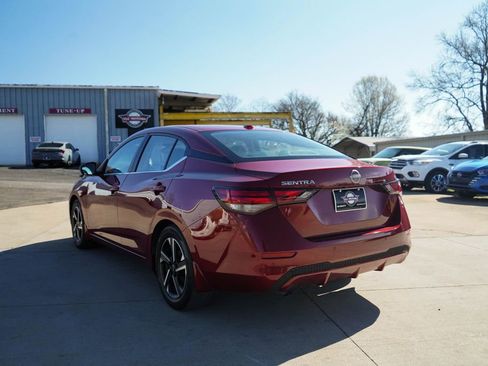 Used 2025 Nissan Sentra SV image 4