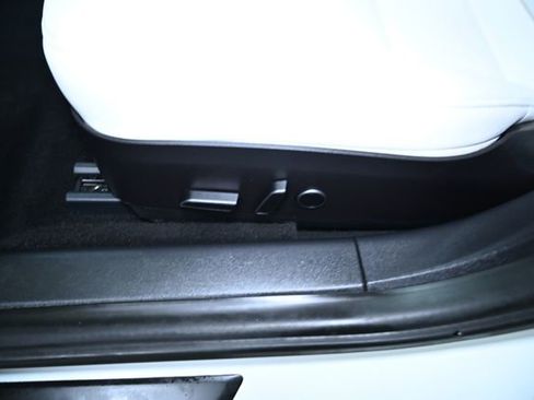 Used 2021 Tesla Model 3 Standard Range Plus image 23