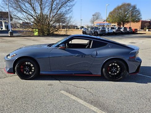 Used 2024 Nissan Z NISMO w/ Floor Mat Package image 4