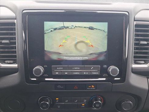 Used 2024 Nissan Frontier SV w/ Technology Package image 13