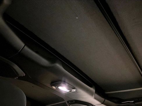 Used 2018 Jeep Wrangler Unlimited Sport S image 21